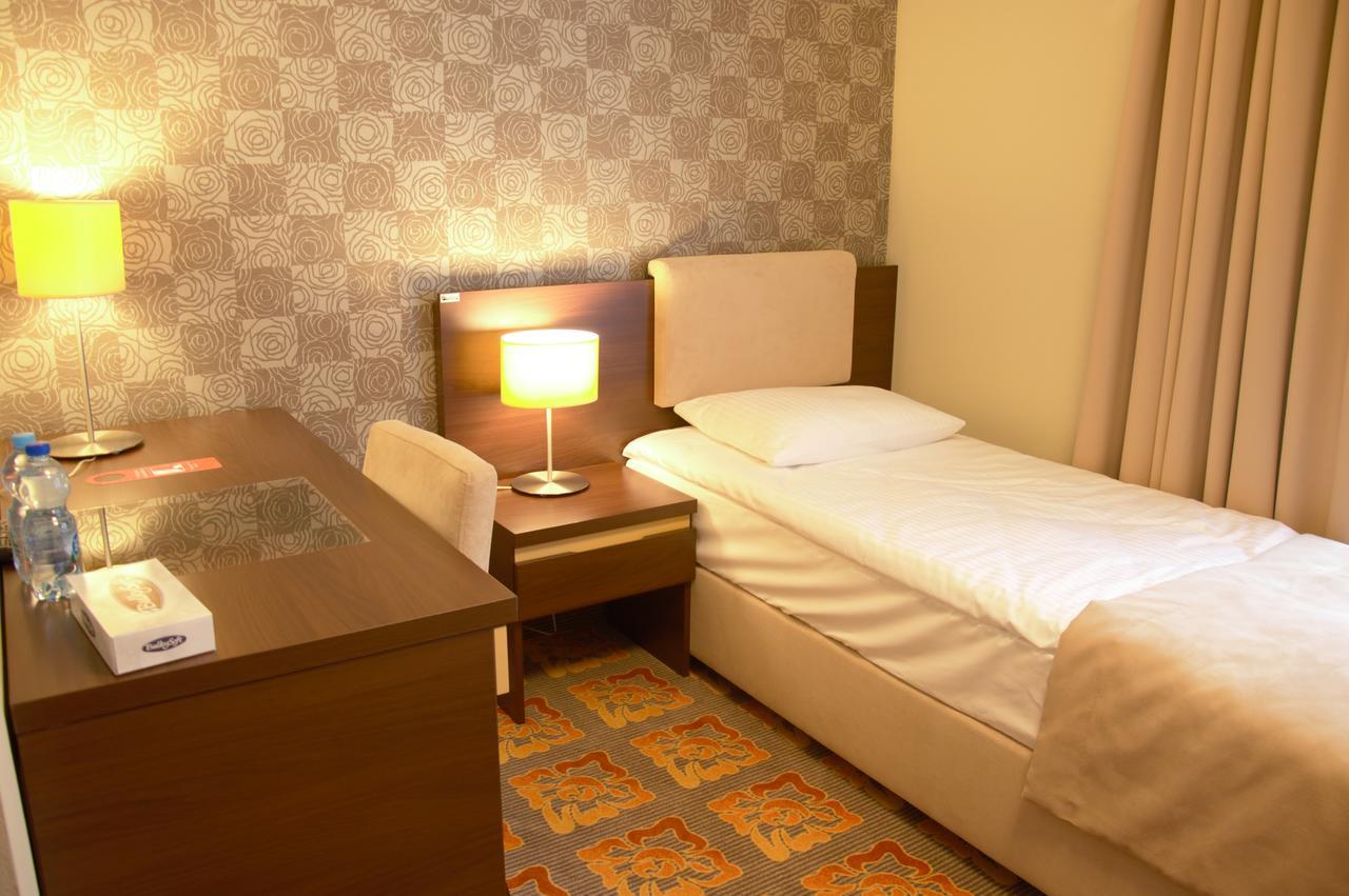 Łomża Hotel Via Baltica מראה חיצוני תמונה